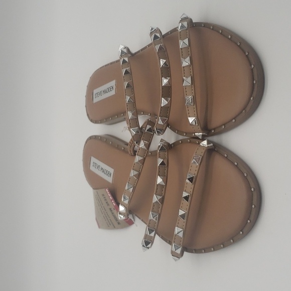 804- Steve Madden Slip-On 3 Band Studded Sandals Size 10 NWT - Picture 4 of 7